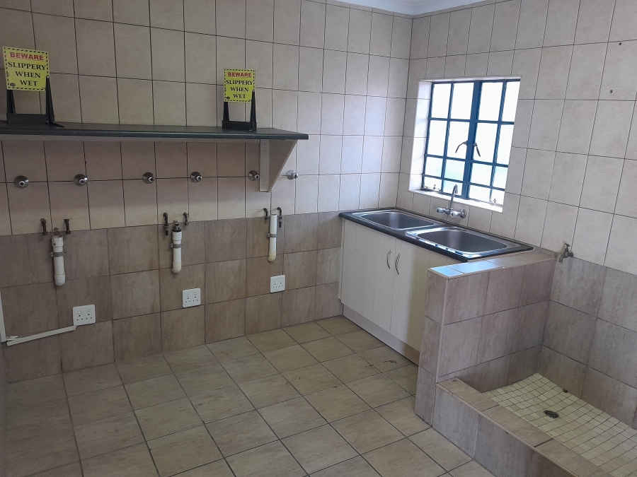 11 Bedroom Property for Sale in Bodorp North West
